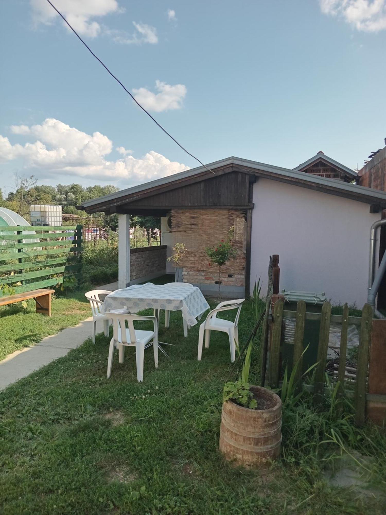 Apartmani Primus Bosanska Gradiska Esterno foto
